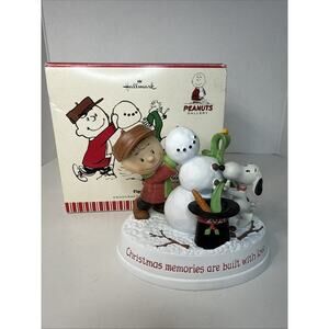 Hallmark Peanuts Gallery 2014 Christmas Memories Are Built With Love Figurine